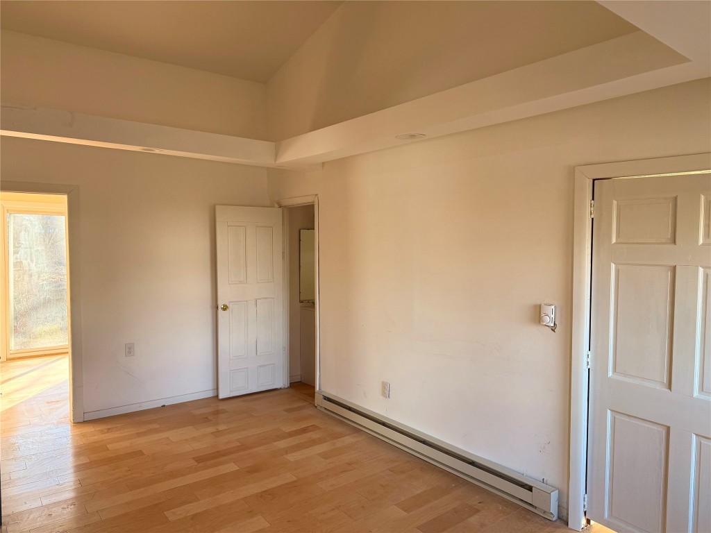 26 Rochelle Road Binghamton, NY 13901 - Photo 3 of 10