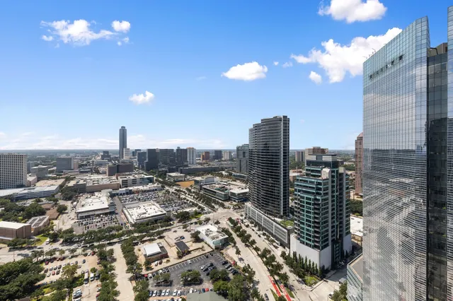 $2,650,000 | 1409 Post Oak Boulevard, Unit 2702, Houston, TX 77056