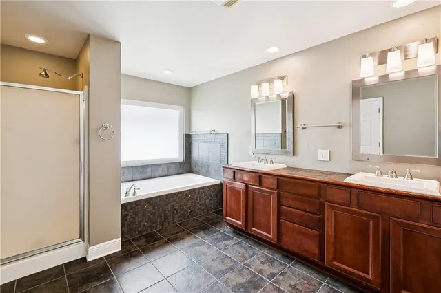 $3,300 | Undisclosed Address, Metairie, LA 70001