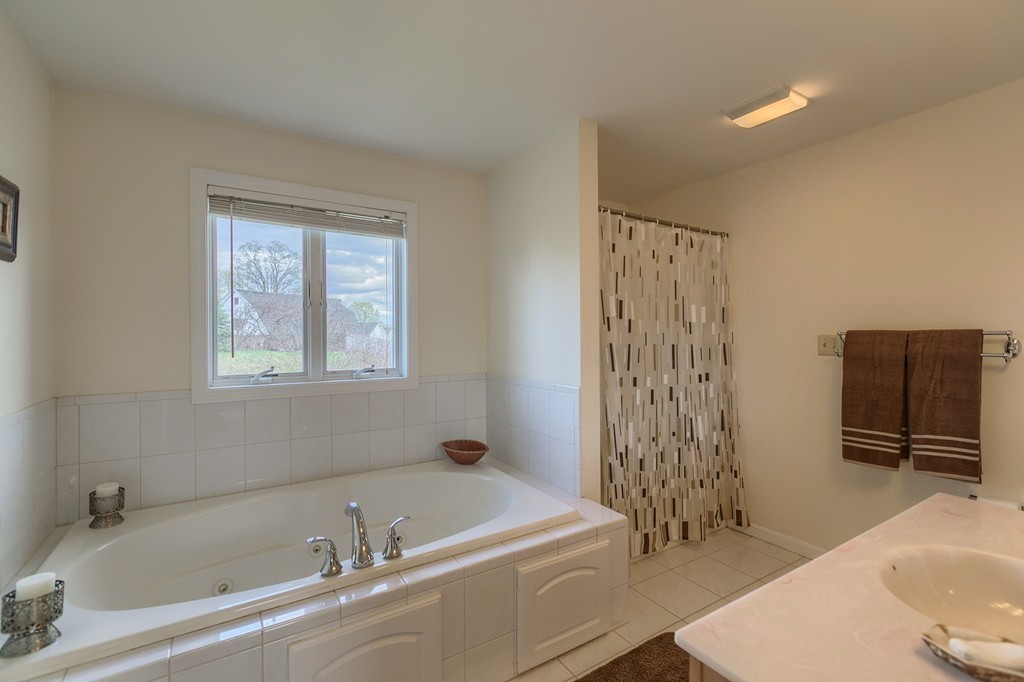 68 Redgate Road Dracut, MA 01826 - Photo 24 of 30 Gallery Image 24