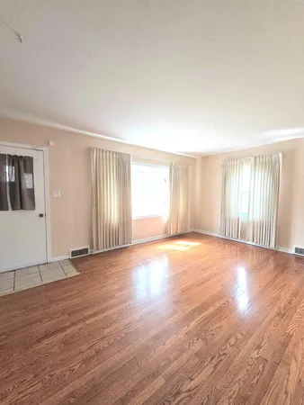 $94,900 | 4312 West 15th Avenue, Gary, IN 46404