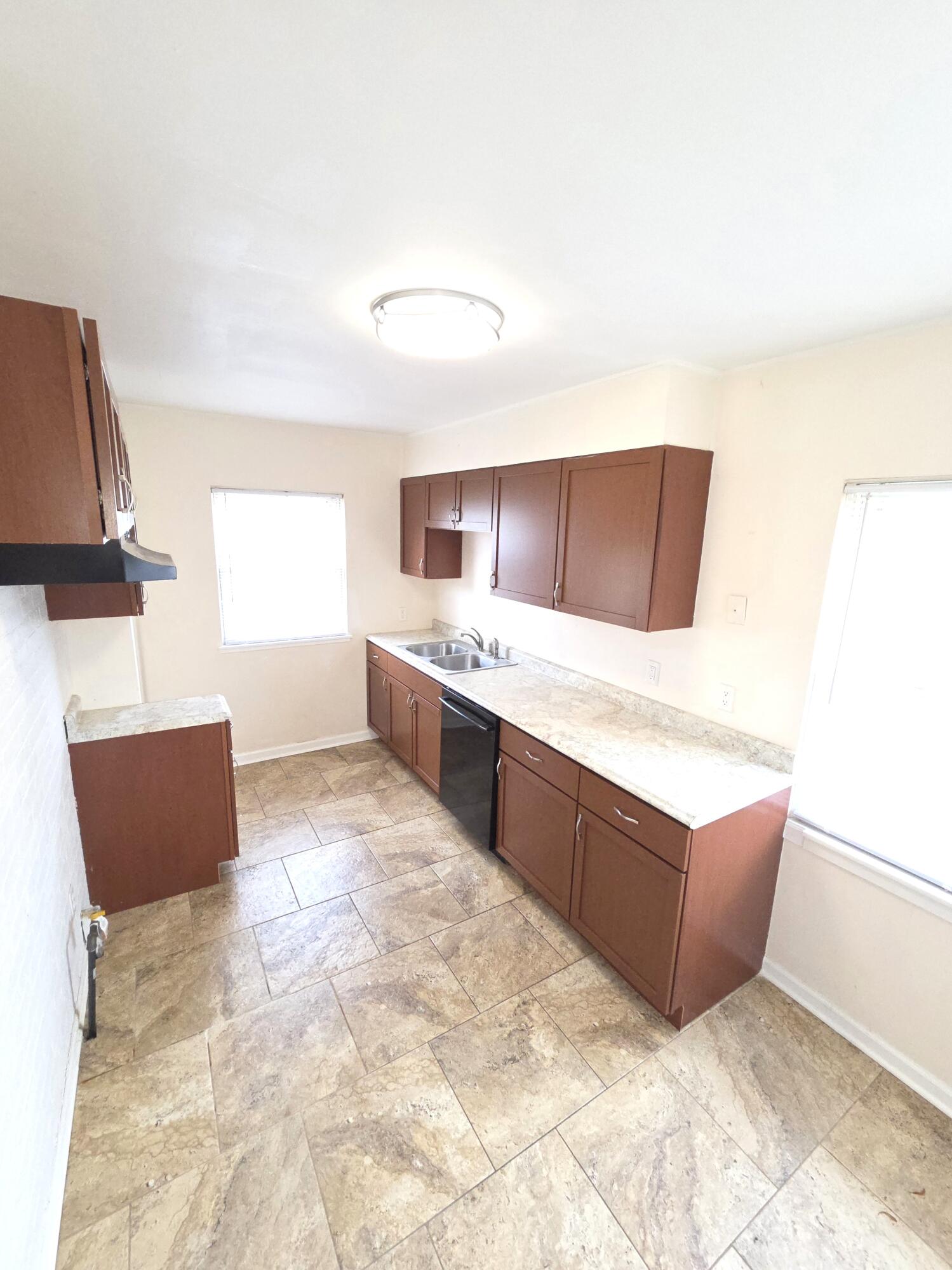 4312 West 15th Avenue Gary, IN 46404 - Photo 8 of 14 1499x1999