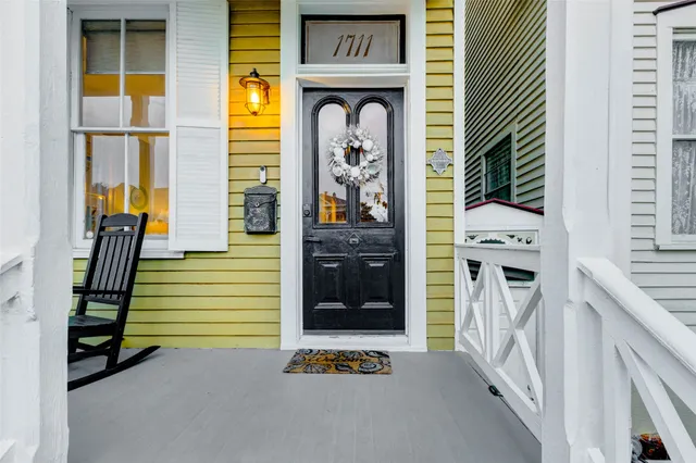 a view of an entryway door