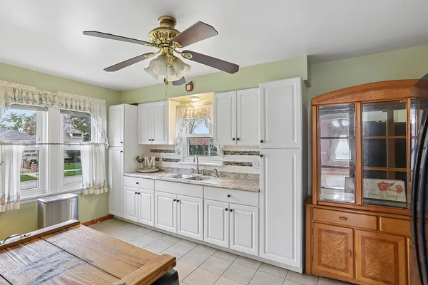 $185,000 | 68 West 24th Street, Chicago Heights, IL 60411