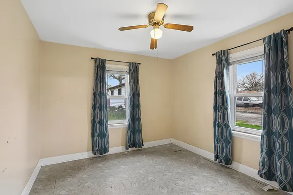 $185,000 | 68 West 24th Street, Chicago Heights, IL 60411