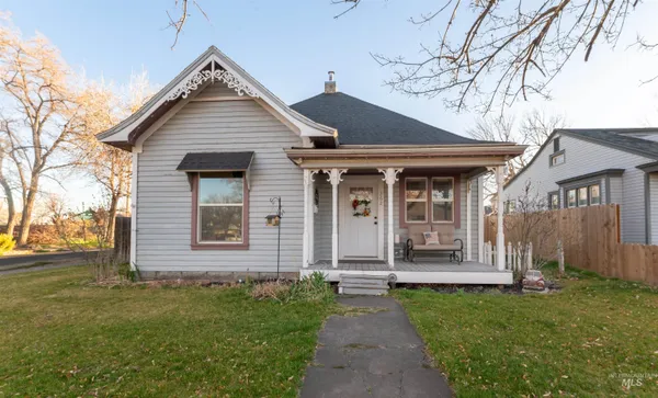 $299,000 | 362 7th Avenue North, Twin Falls, ID 83301