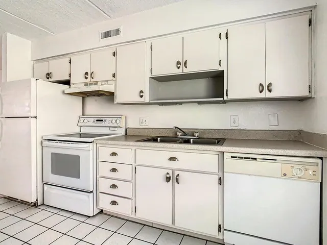 $520,000 | 714 Michigan Court, St. Cloud, FL 34769