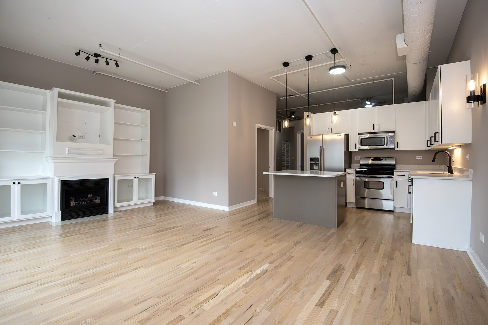 950 West Monroe Street, Unit 402 Chicago, IL 60607 - Photo 8 of 33