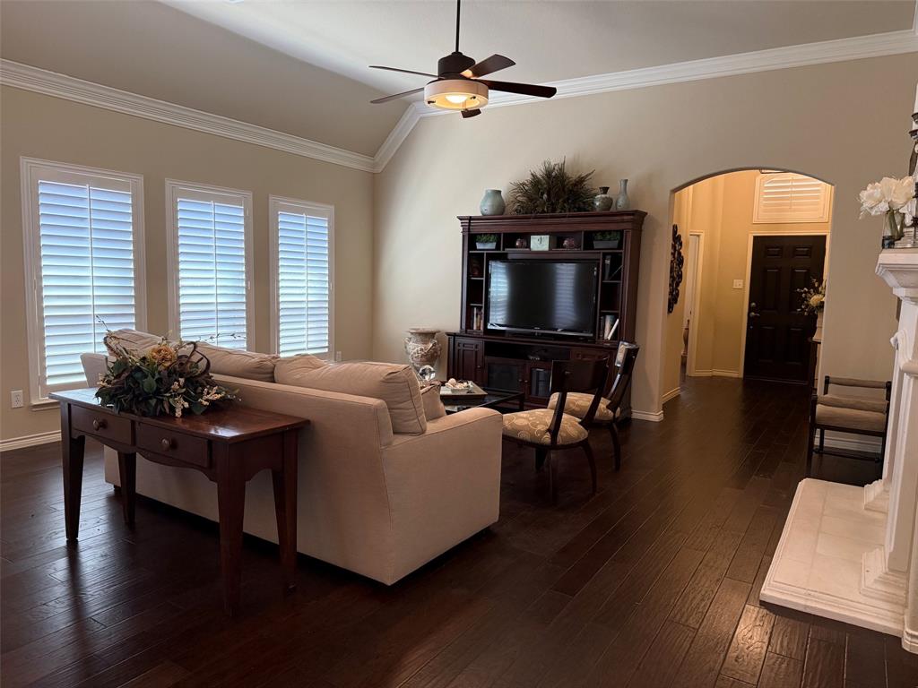 9724 Bell Rock Road Frisco, TX 75035 - Photo 7 of 23 Gallery Image 7