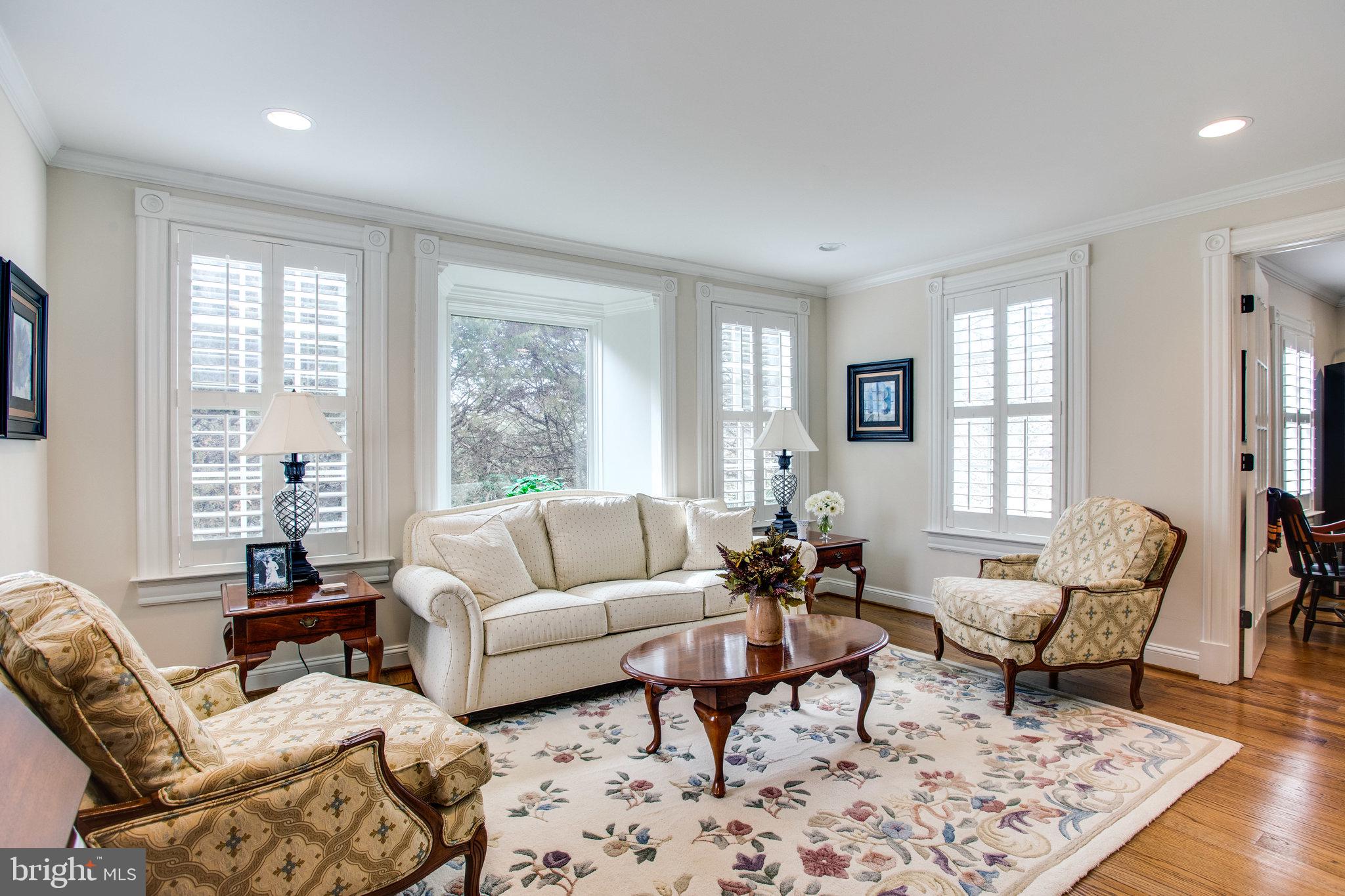 10208 Colvin Run Road Great Falls, VA 22066 - Photo 12 of 67 Front parlor