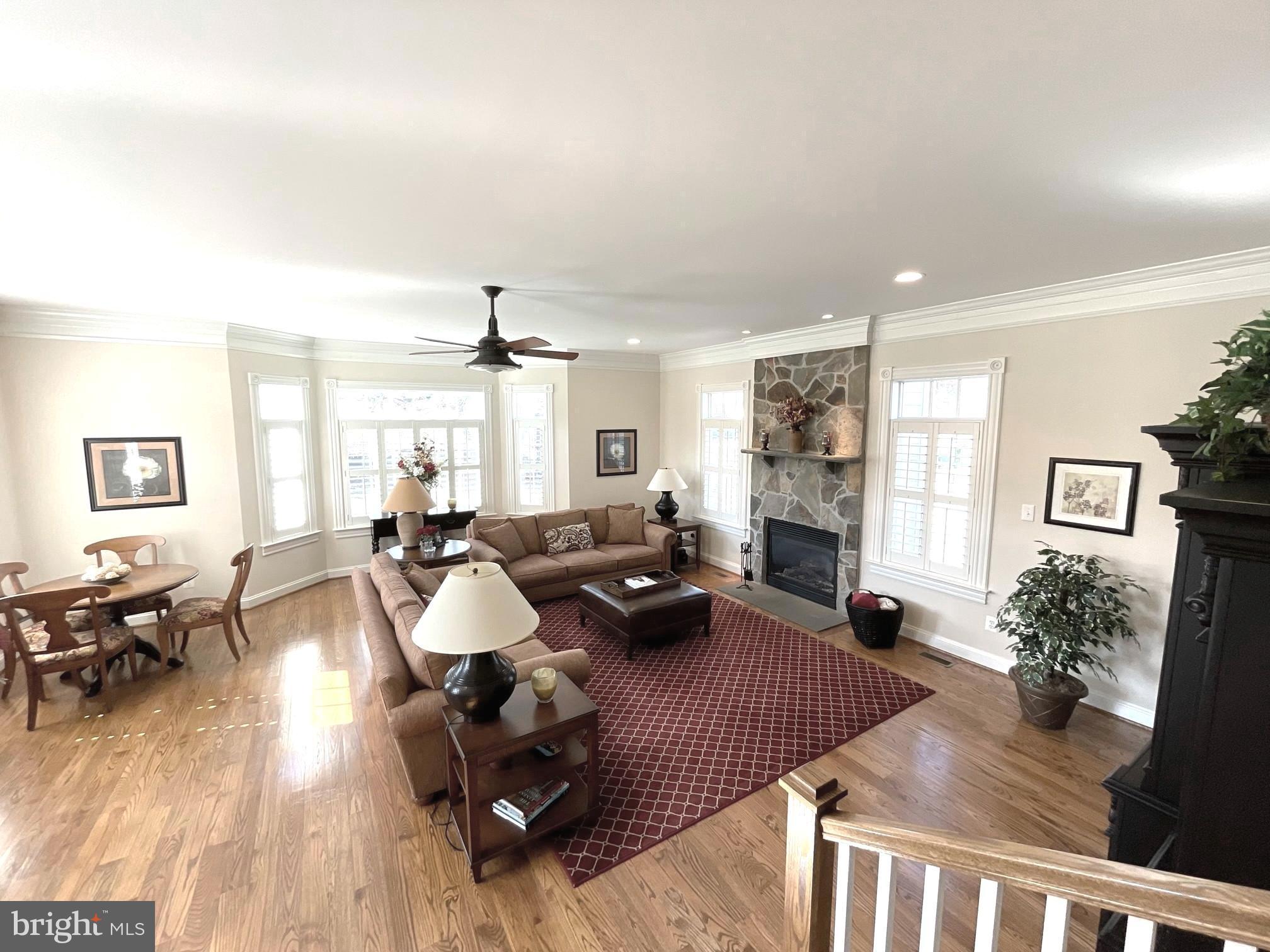 10208 Colvin Run Road Great Falls, VA 22066 - Photo 22 of 67 Family Room