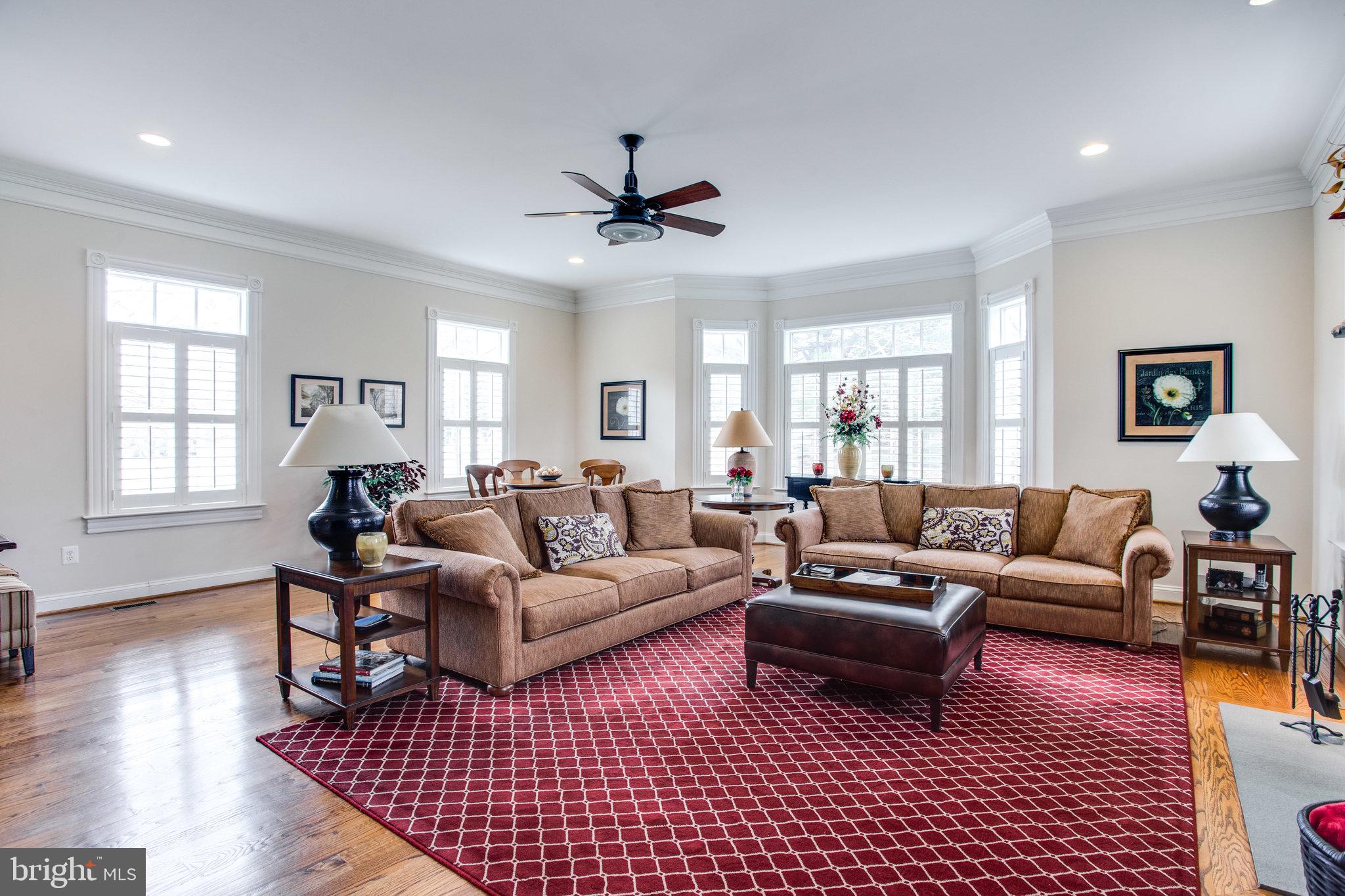 10208 Colvin Run Road Great Falls, VA 22066 - Photo 23 of 67 Surrounded by windows