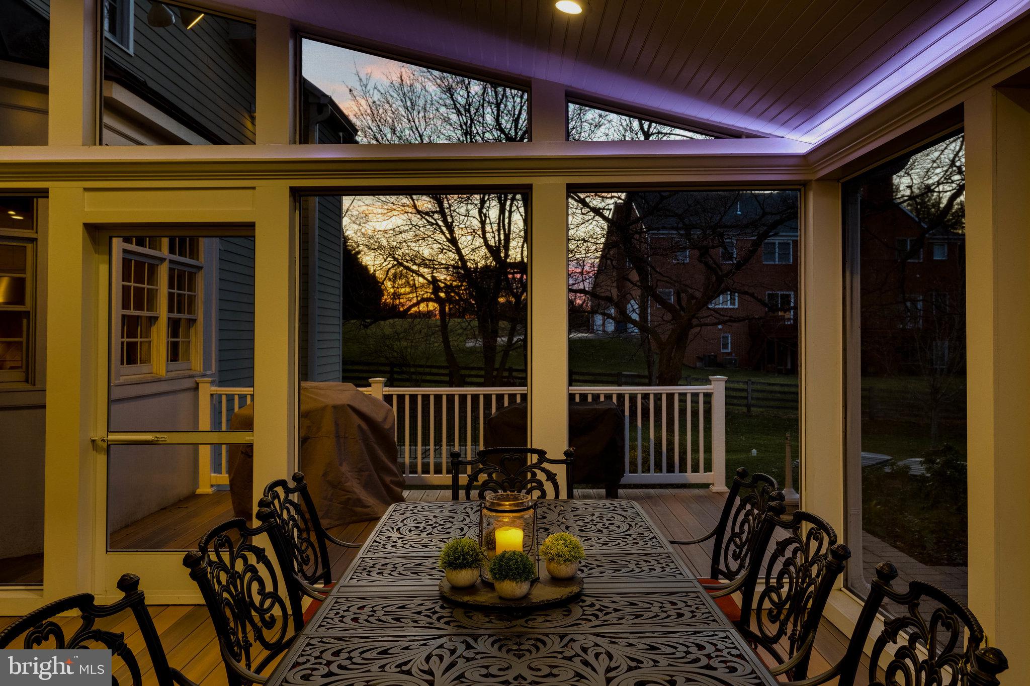 10208 Colvin Run Road Great Falls, VA 22066 - Photo 7 of 67 Dine al fresco!