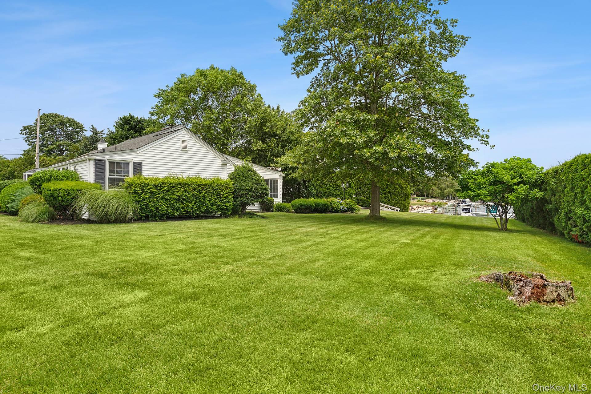 315 Old Salt Road Mattituck, NY 11952 - Photo 5 of 22 a view of a house with a yard