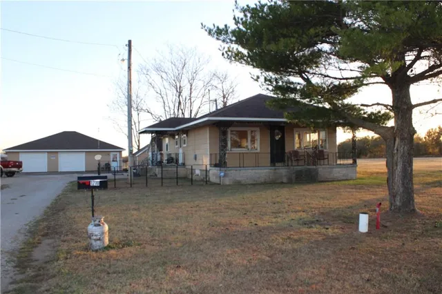 $175,000 | 1210 East South Street, Arma, KS 66712
