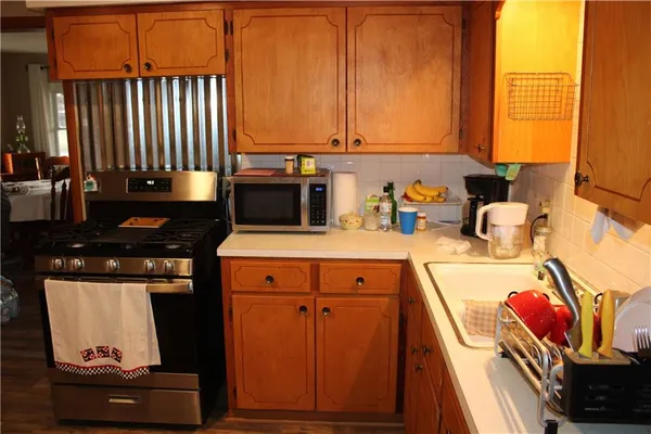 $175,000 | 1210 East South Street, Arma, KS 66712