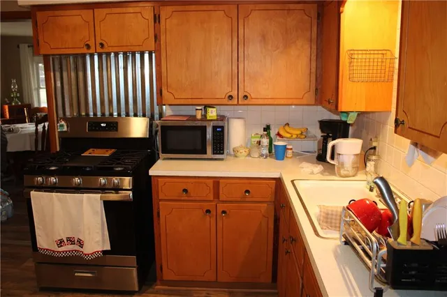 $175,000 | 1210 East South Street, Arma, KS 66712