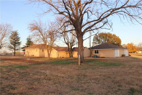 $175,000 | 1210 East South Street, Arma, KS 66712