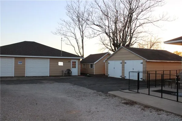 $175,000 | 1210 East South Street, Arma, KS 66712