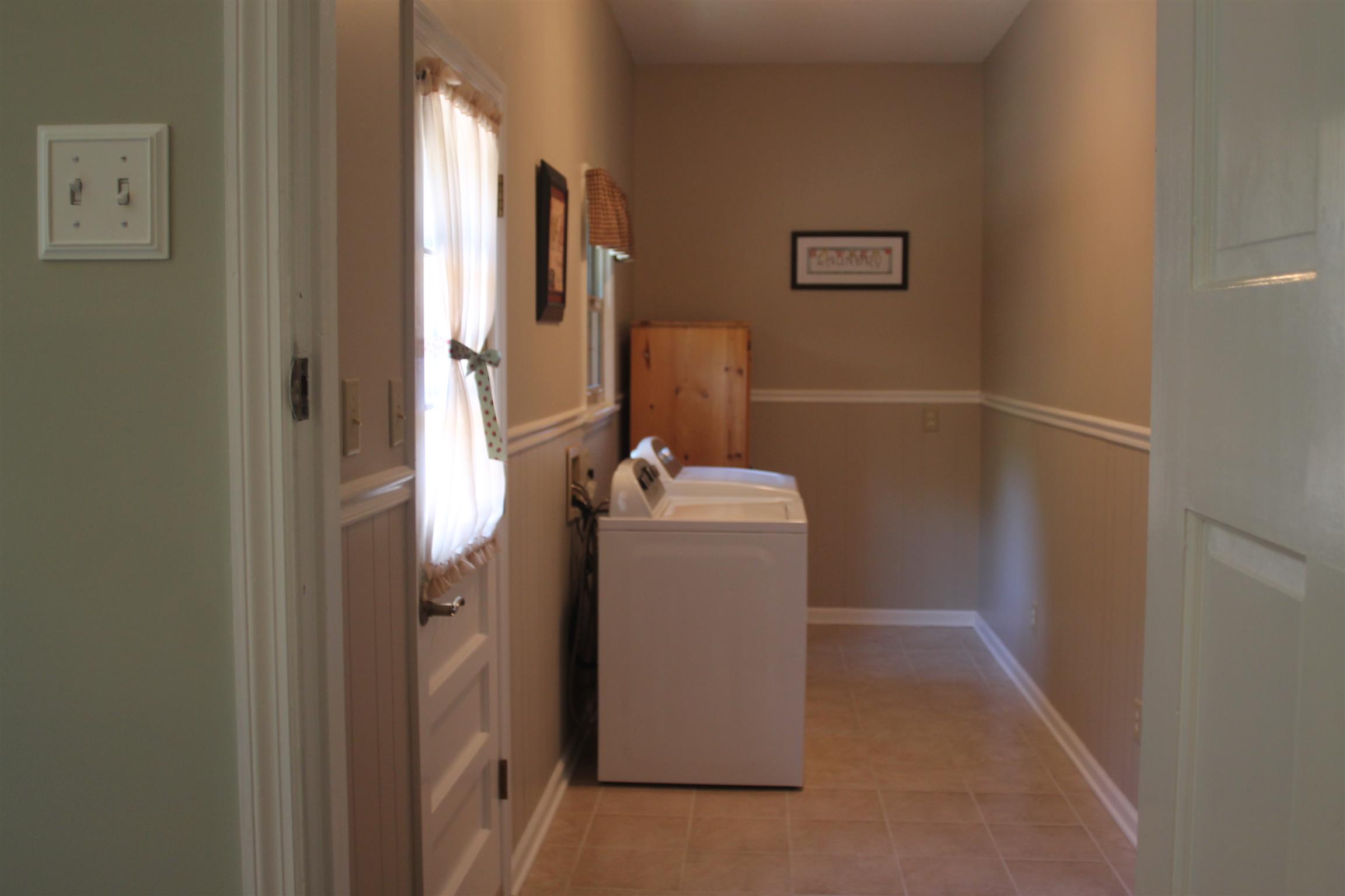 485 Metal Ford Road Hohenwald, TN 38462 - Photo 7 of 20 Wash Room Updated