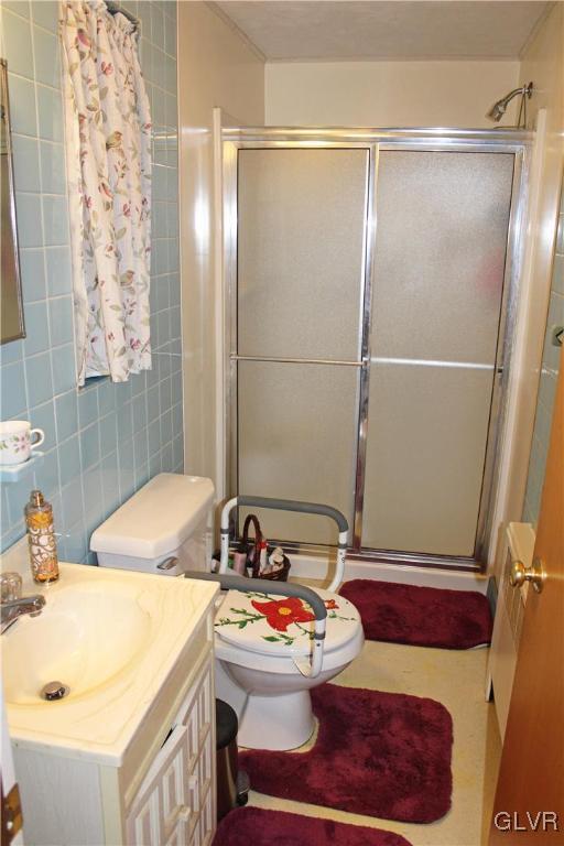 3184 Shakespeare Road Bethlehem, PA 18017 - Photo 20 of 27 Lower level full bathroom
