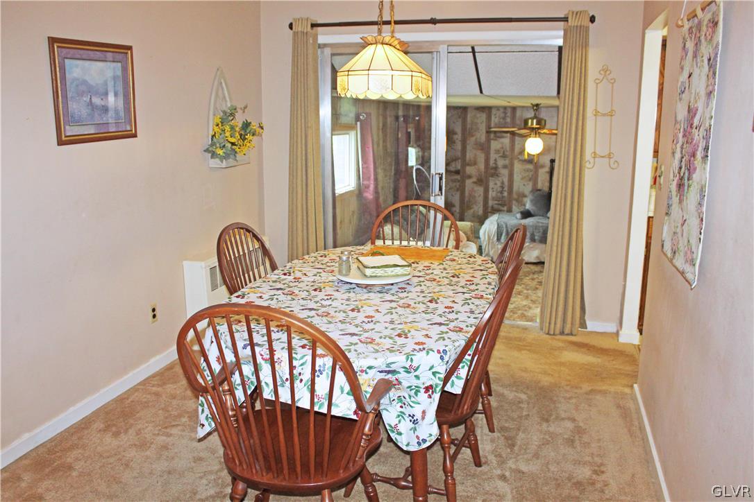 3184 Shakespeare Road Bethlehem, PA 18017 - Photo 8 of 27 Dining room