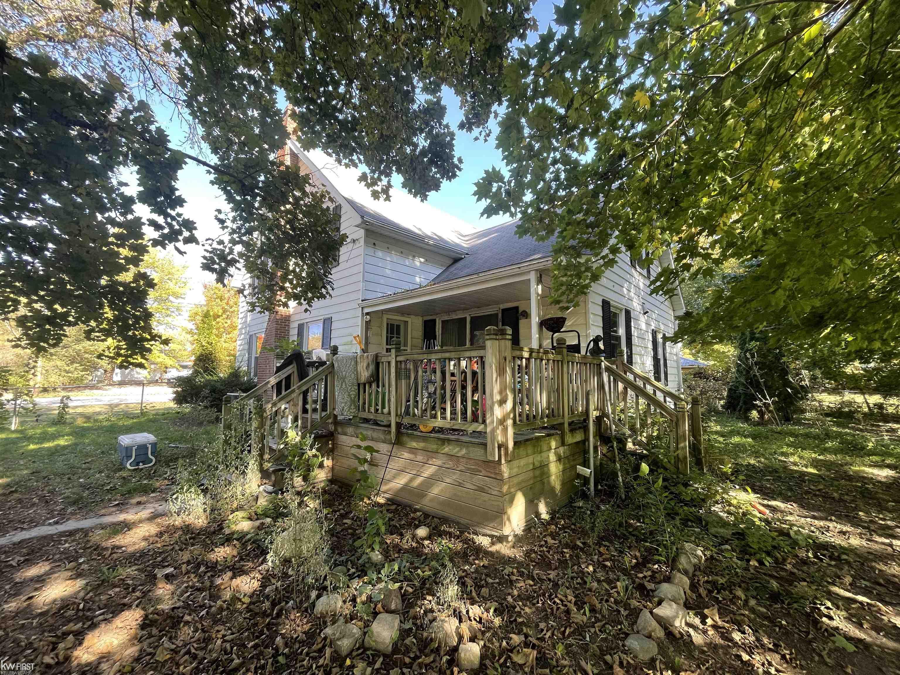 2423 West Stanley Road Mount Morris, MI 48458 - Photo 2 of 11 50173280-8114418b-6c33-4244-a7a7-f752b36940b2.JPG