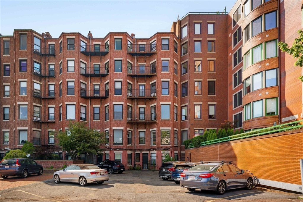 486 Beacon Street, Unit 1 Boston, MA 02115 - Photo 27 of 33
