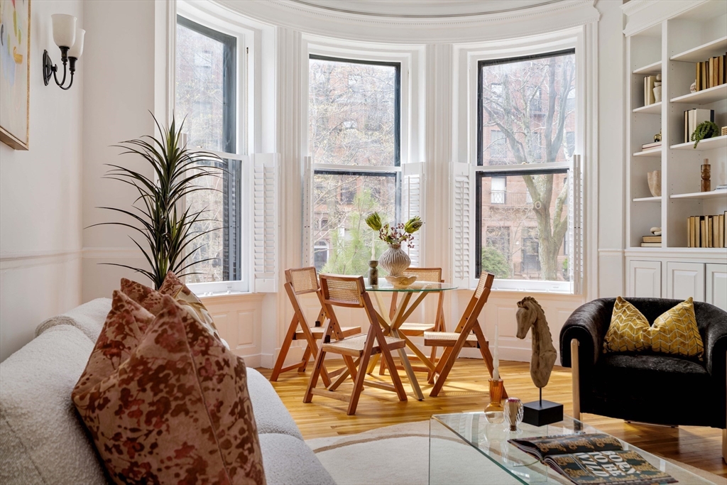 486 Beacon Street, Unit 1 Boston, MA 02115 - Photo 3 of 33