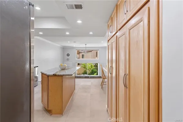 $3,800 | 23401 Park Sorrento, Unit 55, Calabasas, CA 91302