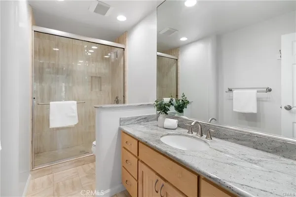 $3,800 | 23401 Park Sorrento, Unit 55, Calabasas, CA 91302
