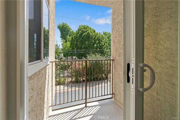 $3,800 | 23401 Park Sorrento, Unit 55, Calabasas, CA 91302