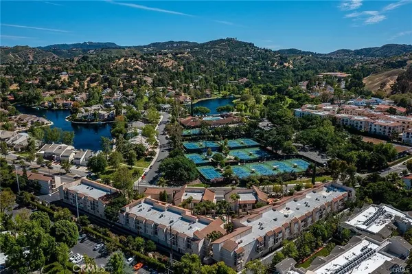 $3,800 | 23401 Park Sorrento, Unit 55, Calabasas, CA 91302