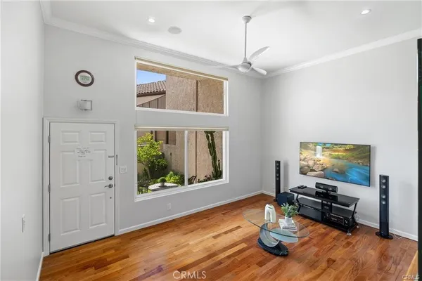 $3,800 | 23401 Park Sorrento, Unit 55, Calabasas, CA 91302