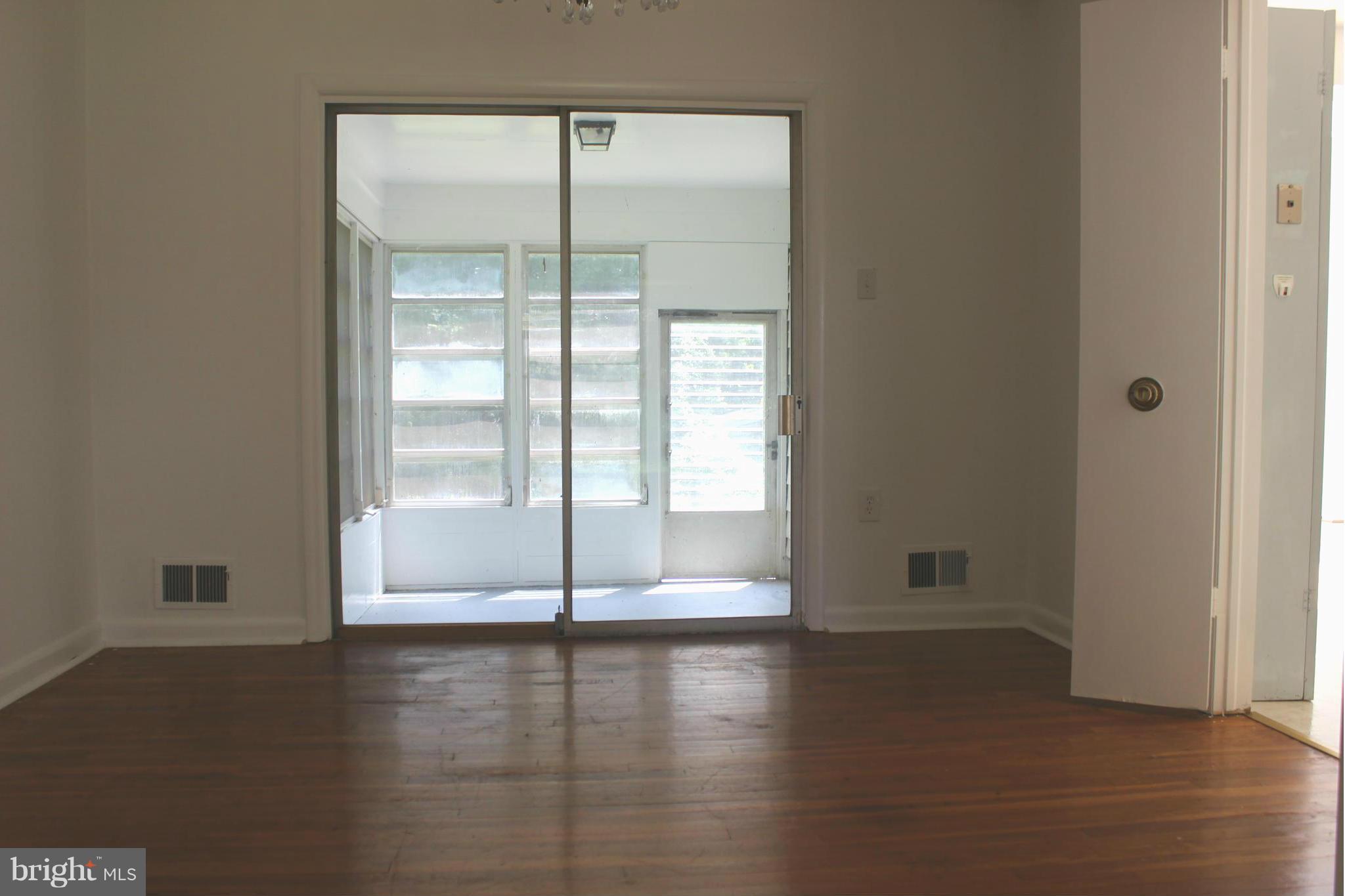 210 Randolph Road Silver Spring, MD 20904 - Photo 7 of 29 Dining Room
