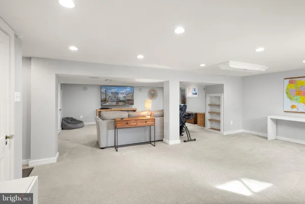 $4,000 | 1804 South Oakland Street, Arlington, VA 22204