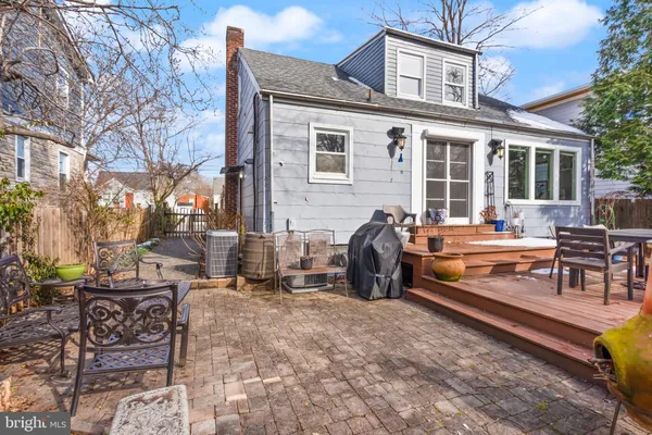 $4,000 | 1804 South Oakland Street, Arlington, VA 22204