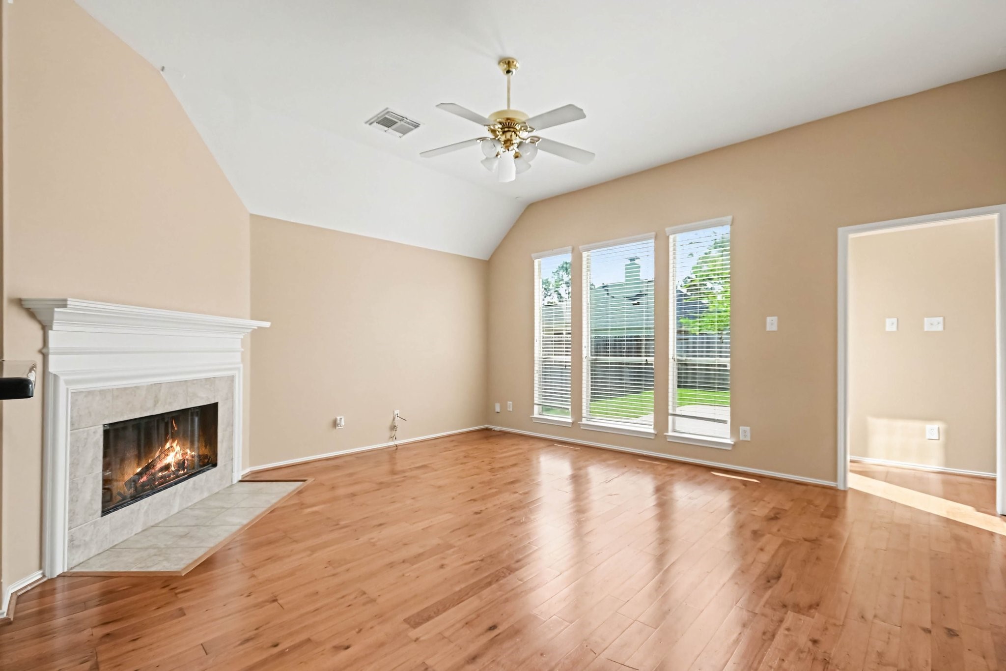 3022 Valley Court Manvel, TX 77578 - Photo 2 of 35 Living Room