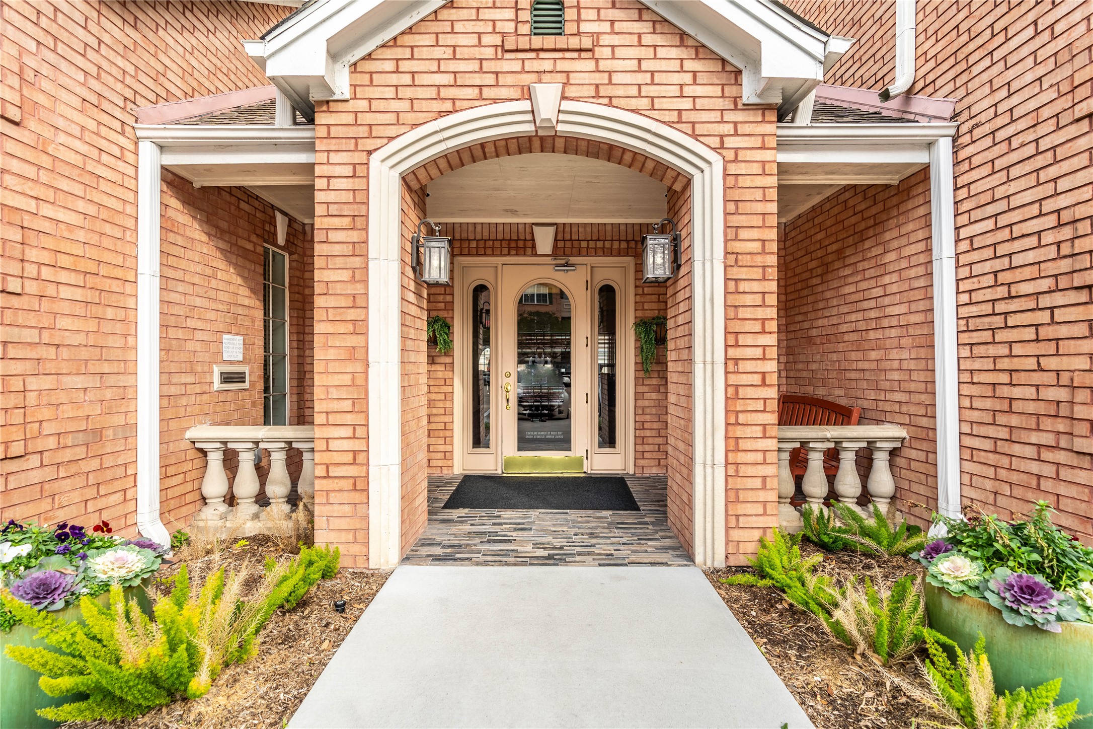 2111 Welch Street, Unit A232 Houston, TX 77019 - Photo 3 of 22 Management on-site.