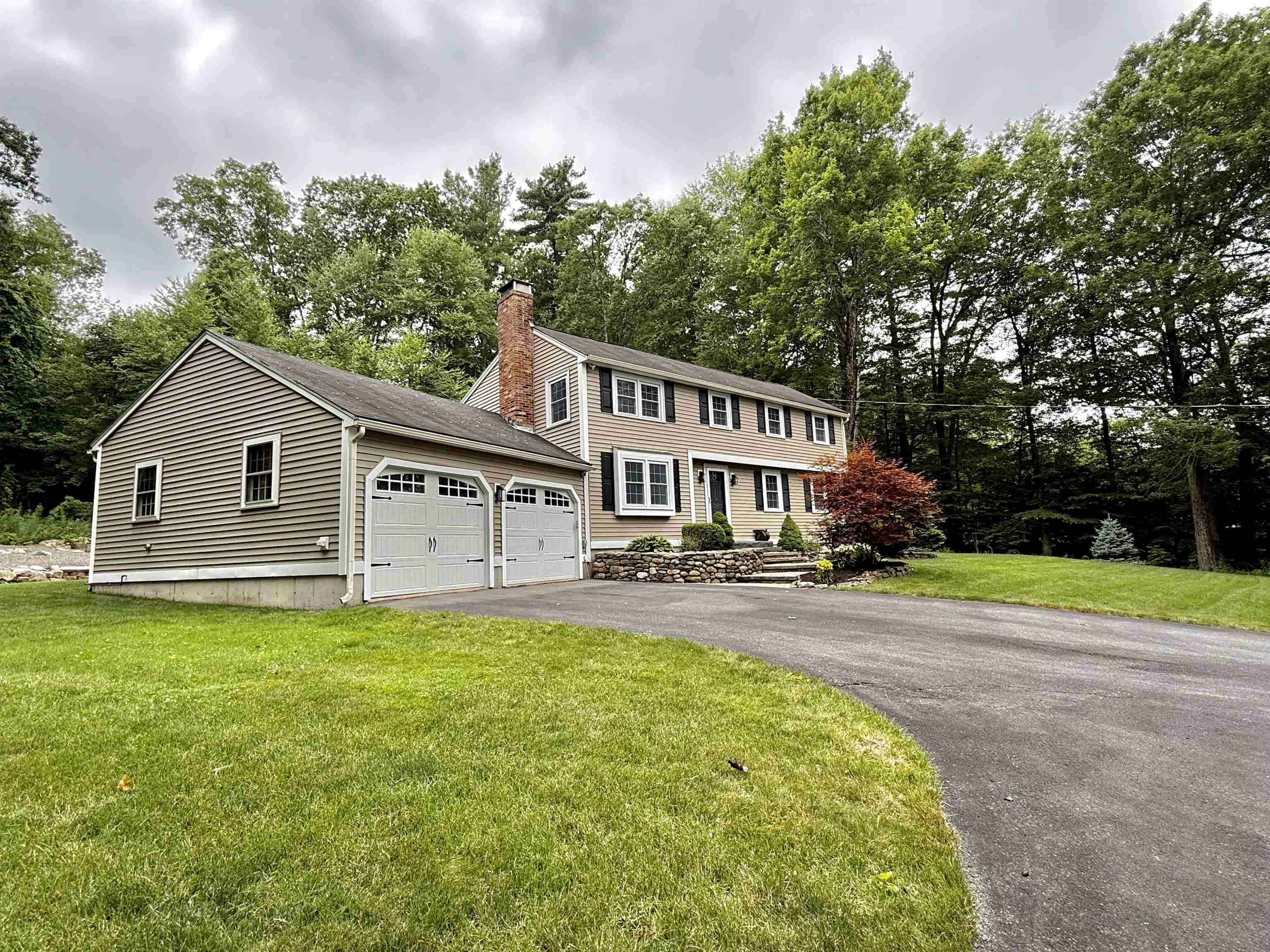 15 Hassell Road Merrimack, NH 03054 - Photo 2 of 58