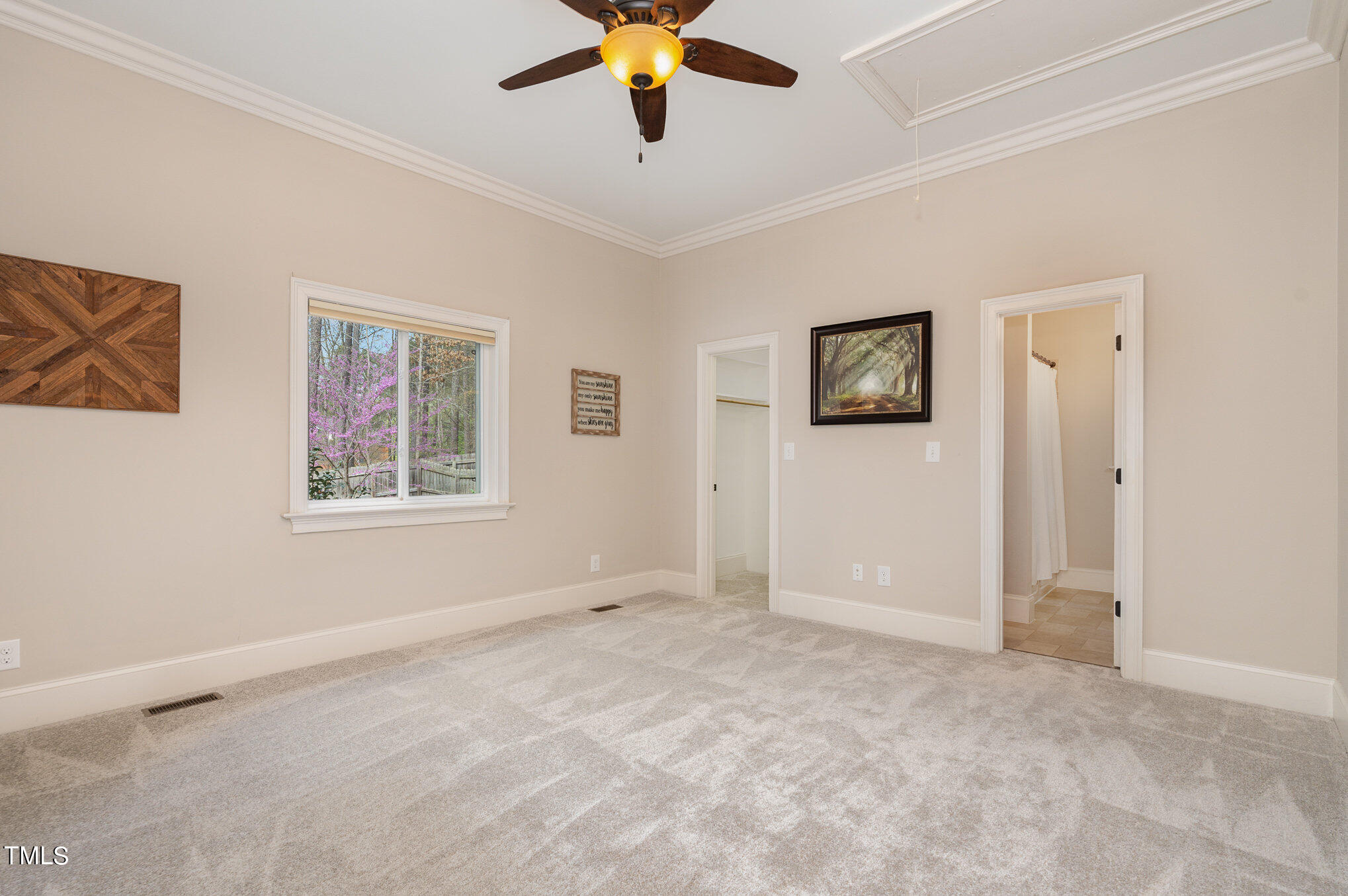 8404 Smith Road Apex, NC 27539 - Photo 15 of 19 InLaw Suite with full bathroom