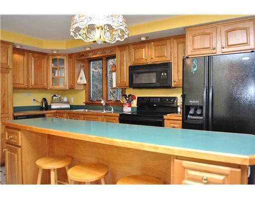 43 Park Road Windham, ME 04062 - Photo 8 of 21 Kitchen.