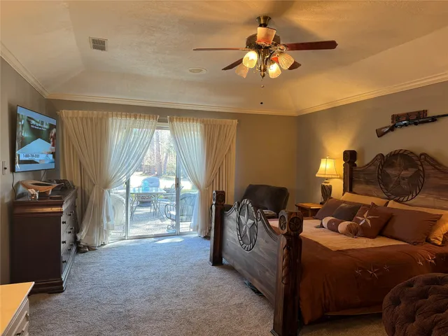 a wall with a hallway