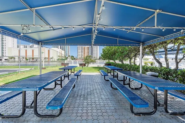 $2,800 | 600 Parkview Drive, Unit 509, Hallandale Beach, FL 33009