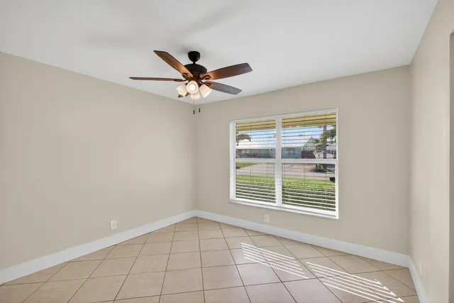 $1,600 | 8695 Southeast Hobe Ridge Avenue, Hobe Sound, FL 33455