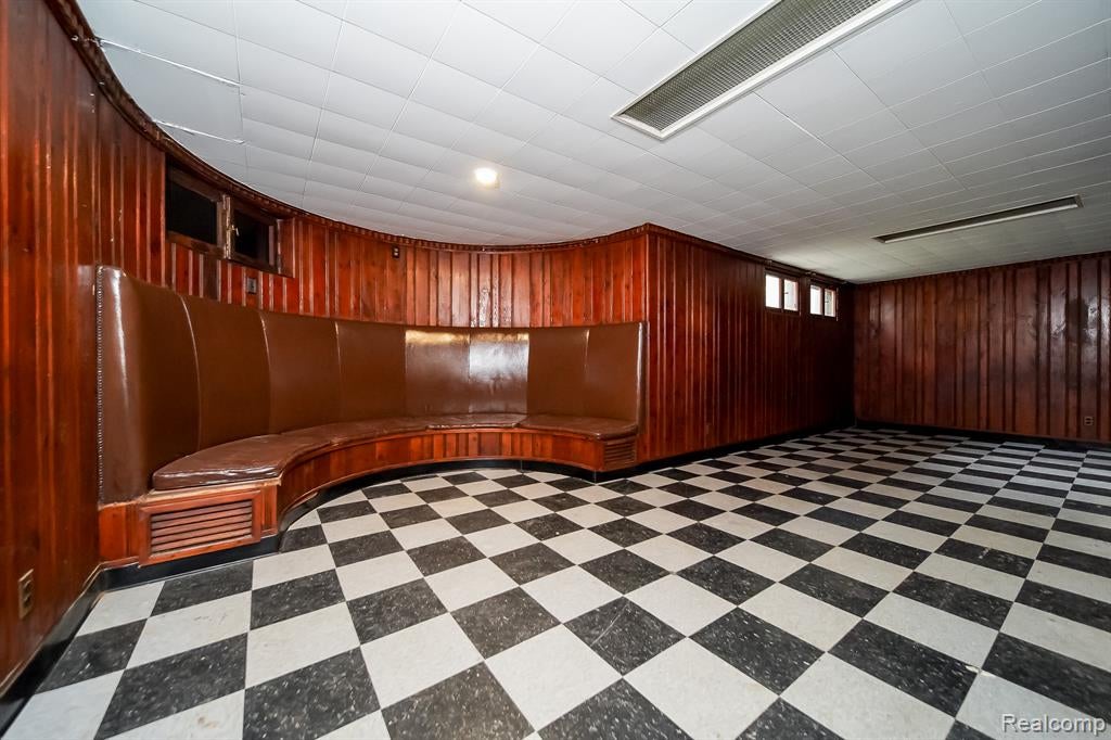 260 Cherokee Road Pontiac, MI 48341 - Photo 85 of 98 Gallery Image 85
