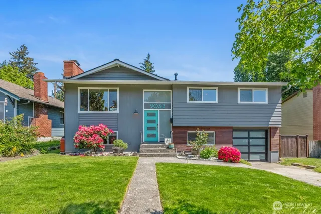 a front view of house with yard