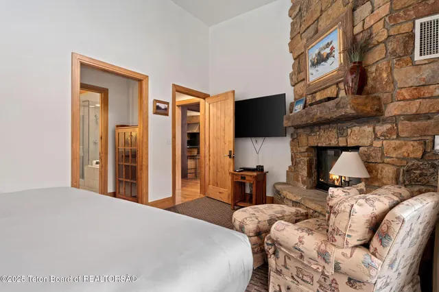 $7,495,000 | 3285 Village Drive, Unit 404, Teton Village, WY 83025