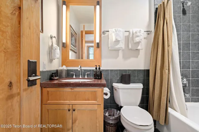 $7,495,000 | 3285 Village Drive, Unit 404, Teton Village, WY 83025