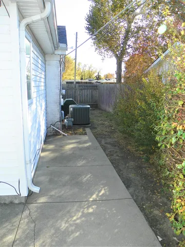 $259,900 | 1372 North Iroquois Road, Wichita, KS 67203